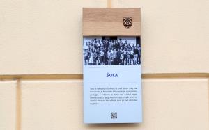 TABLE NA HIŠAH 04 FOTO LJUBO VUKELIČ